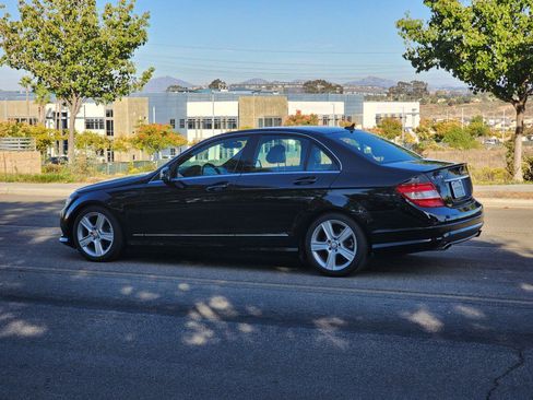 Used 2011 Mercedes-Benz C 300 Sedan image 4