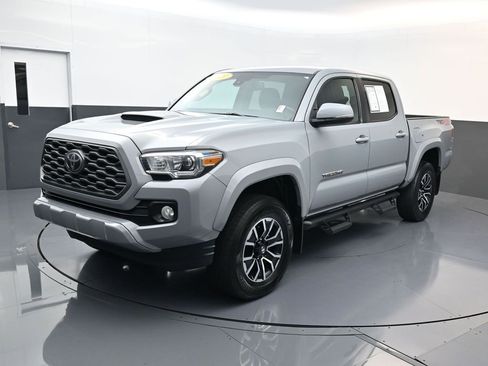 Used 2021 Toyota Tacoma TRD Sport AWD/4WD image 1