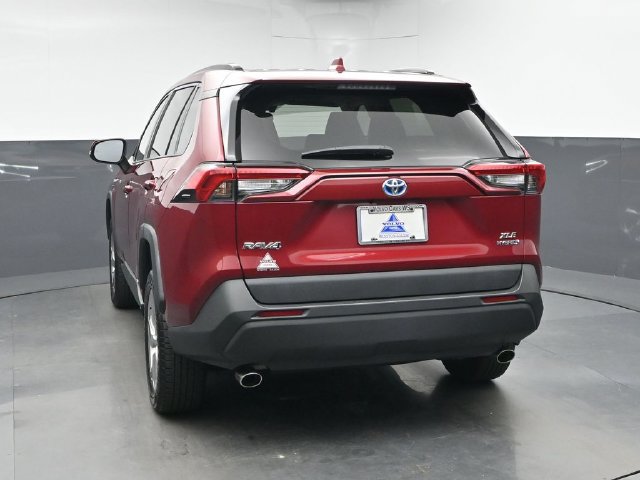 Used 2021 Toyota RAV4 XLE Premium AWD/4WD image 7