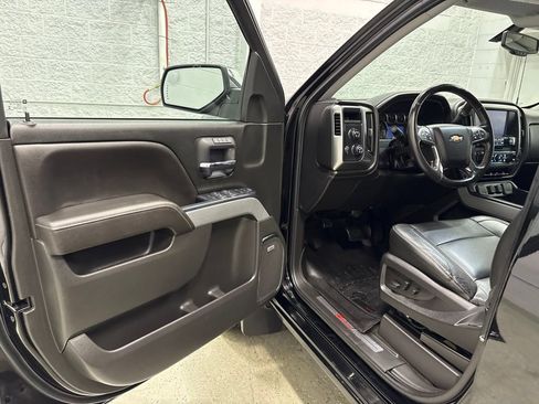 Used 2018 Chevrolet Silverado 1500 LTZ Z71 w/ LTZ Plus Package AWD/4WD image 15