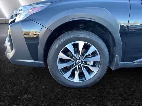 Used 2025 Subaru Outback Limited image 26