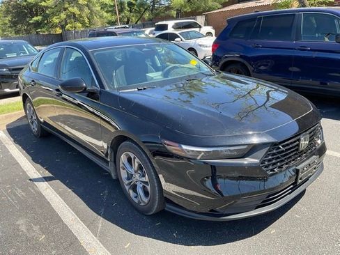 Used 2024 Honda Accord EX image 3