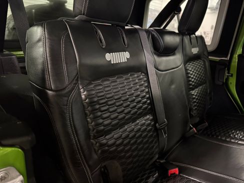 Certified 2018 Jeep Wrangler Unlimited Rubicon AWD/4WD image 13