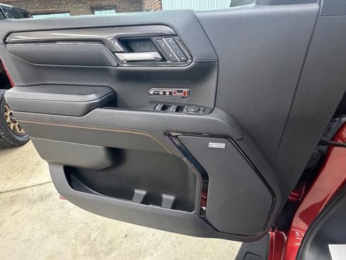 Used 2023 GMC Sierra 1500 AT4 w/ AT4 Premium Package AWD/4WD image 40