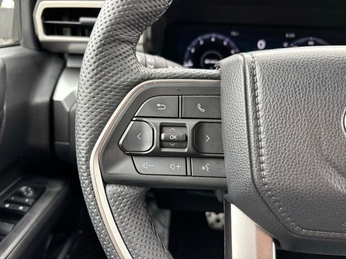 Used 2025 Toyota Tacoma TRD Sport w/ TRD Sport Upgrade Package AWD/4WD image 17