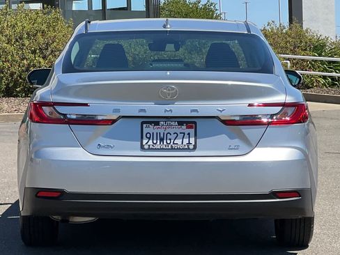 Certified 2025 Toyota Camry LE w/ Convenience Package FWD image 8