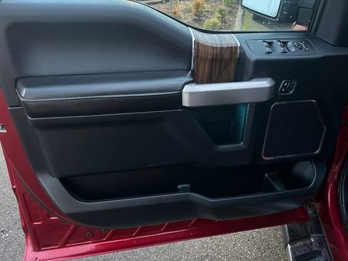 Used 2019 Ford F150 Lariat image 16