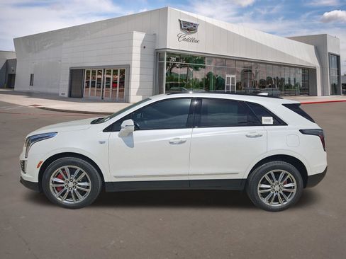 New 2026 Cadillac XT5 Sportv w/ LPO, Floor Liner Package AWD/4WD image 3