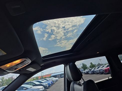 Used 2021 Jeep Grand Cherokee Limited image 24