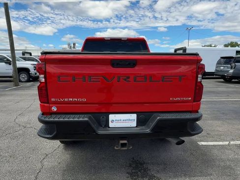 Used 2022 Chevrolet Silverado 2500 Custom w/ Custom Convenience Package AWD/4WD image 7