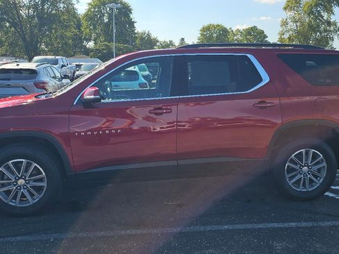 Used 2023 Chevrolet Traverse LT AWD/4WD image 3