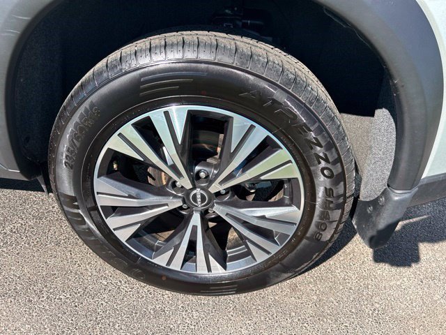 Used 2023 Nissan Rogue SV FWD image 55