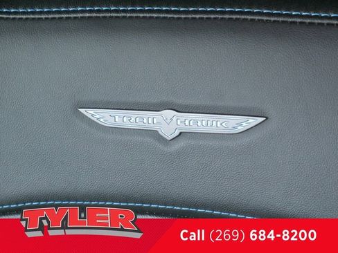 Used 2022 Jeep Grand Cherokee Trailhawk AWD/4WD image 41