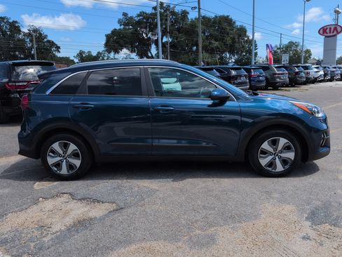 Used 2020 Kia Niro LX FWD image 4