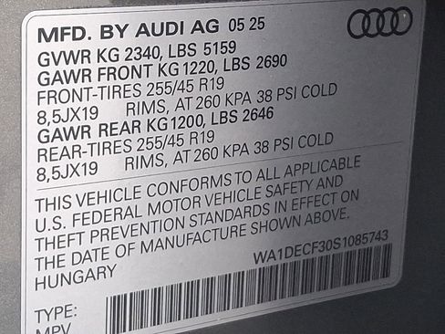 Used 2025 Audi Q3 2.0T Premium w/ Convenience Package image 27