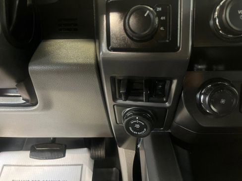 Used 2022 Ford F350 XLT w/ XLT Premium Package image 28