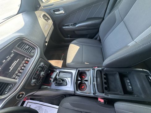 Used 2018 Dodge Charger R/T w/ Blacktop Package image 35