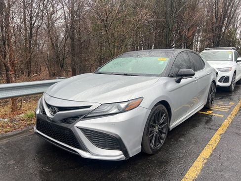 Used 2022 Toyota Camry XSE w/ Navigation Package image 1