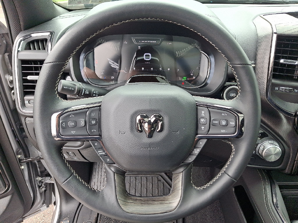 Used 2025 RAM 1500 Limited AWD/4WD image 16