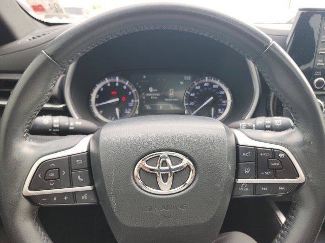 Used 2022 Toyota Highlander XSE FWD image 44