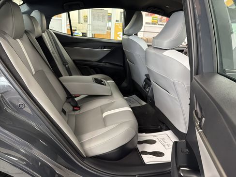 Used 2026 Toyota Camry SE FWD image 30