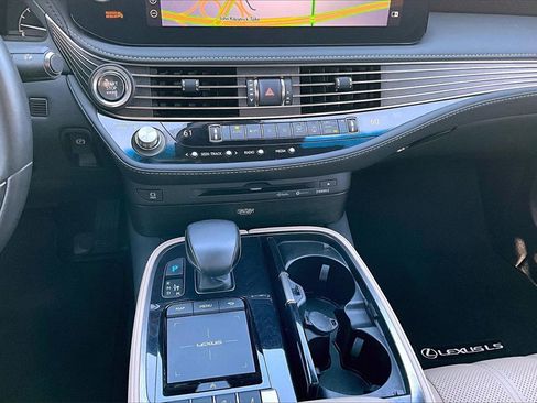 Used 2022 Lexus LS 500 image 24