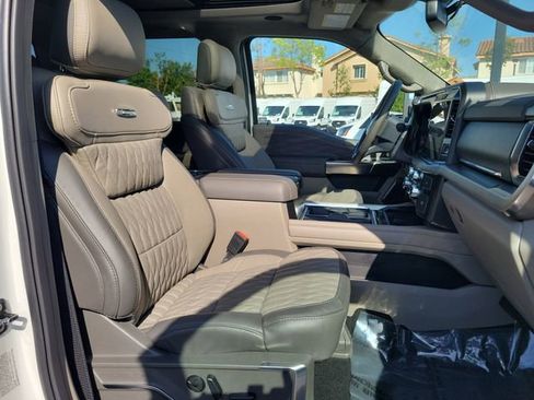 New 2026 Ford F450 Platinum w/ Platinum Plus Package image 21