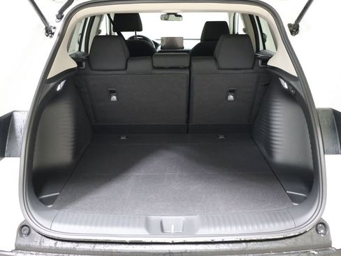 New 2026 Honda HR-V LX image 16