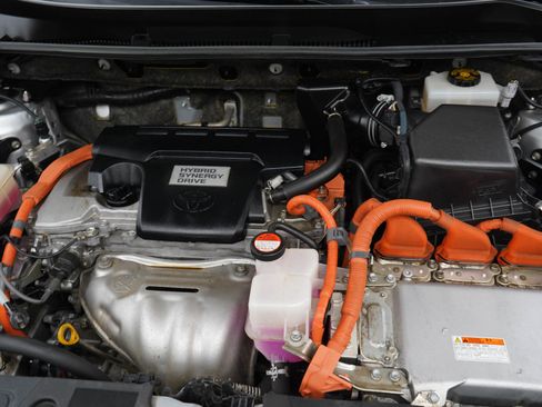 Used 2016 Toyota RAV4 XLE AWD/4WD image 26