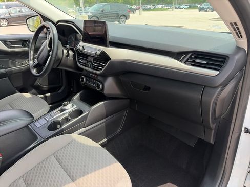 Used 2022 Ford Escape SE w/ Cold Weather Package AWD/4WD image 10