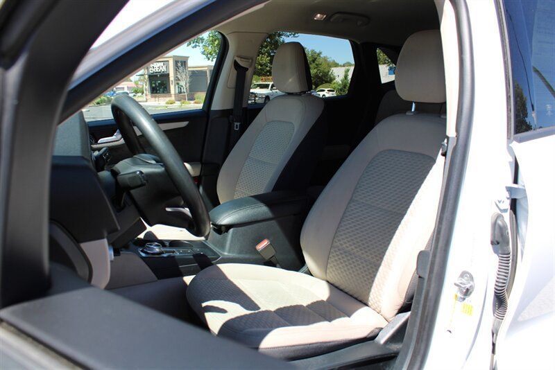 Used 2020 Ford Escape SE AWD/4WD image 11