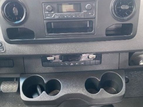 Used 2023 Mercedes-Benz Sprinter 2500 image 25