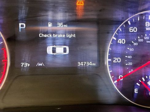 Used 2022 Kia Forte LXS w/ LXS Technology Package image 8