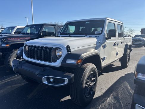 New 2026 Jeep Gladiator Sport AWD/4WD image 1