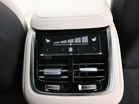 New 2026 Volvo XC90 T8 Plus w/ Protection Package Premier AWD/4WD image 35