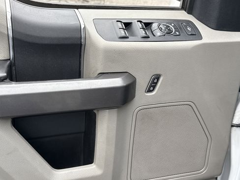 Used 2022 Ford F350 XLT w/ XLT Value Package image 9