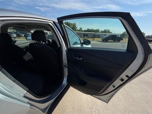 Used 2025 Honda Accord SE image 15