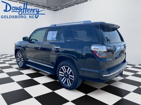 Used 2017 Toyota 4Runner Limited AWD/4WD image 3