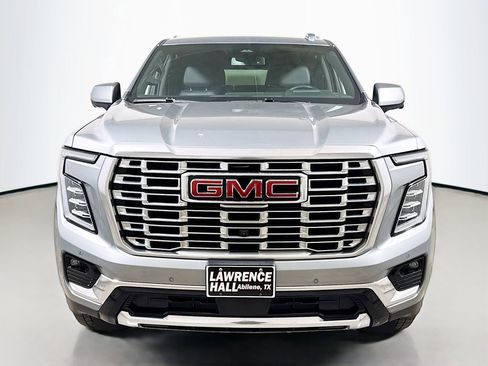 Used 2025 GMC Yukon XL Denali AWD/4WD image 2