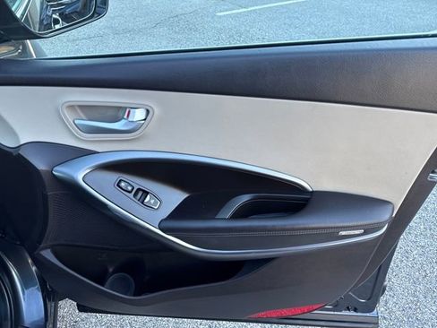 Used 2017 Hyundai Santa Fe Sport image 30