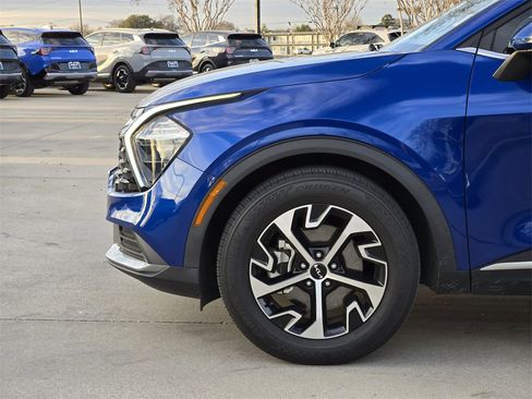 Used 2023 Kia Sportage EX image 14