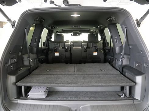 Certified 2025 Lexus LX 700h Overtrail AWD/4WD image 30