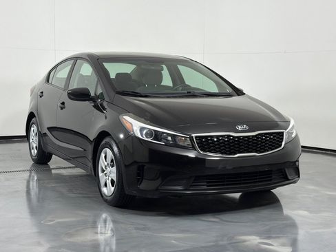 Used 2018 Kia Forte LX w/ LX Popular Package FWD image 3