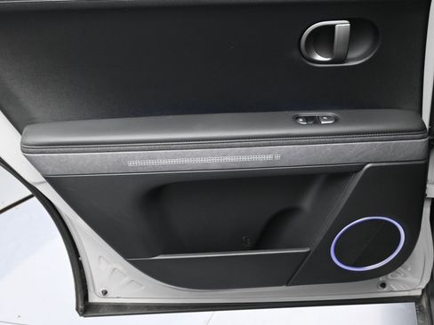 Used 2025 Hyundai Ioniq 5 Limited image 14