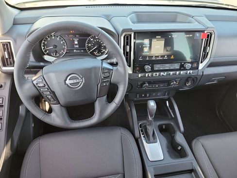 New 2026 Nissan Frontier SV w/ SV Convenience Package RWD image 4