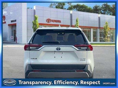 Used 2020 Toyota RAV4 Limited image 7