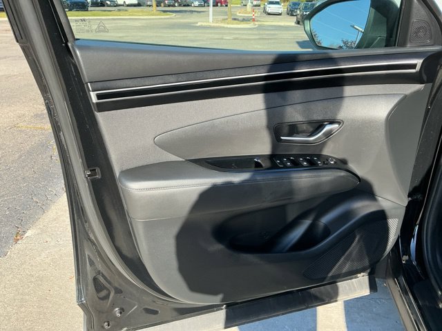 Certified 2022 Hyundai Tucson SEL AWD/4WD image 16