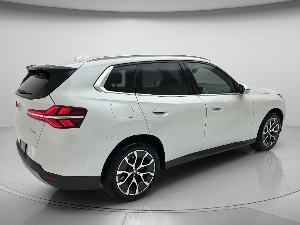 Used 2025 BMW X3 xDrive30i AWD/4WD image 5