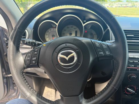 Used 2009 MAZDA MAZDA3 i Touring Value FWD image 8