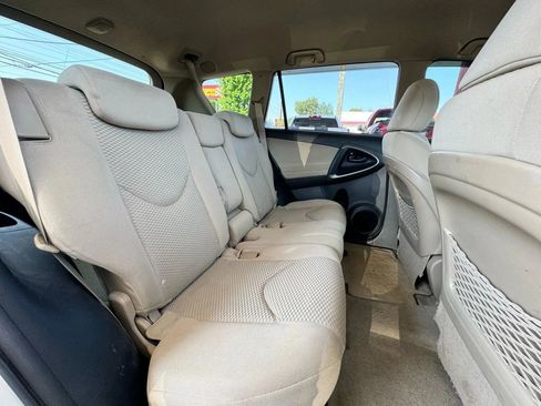 Used 2009 Toyota RAV4 Limited image 18